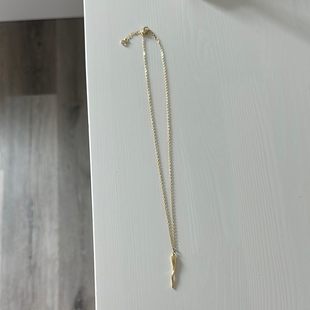 Elegant Gold Necklace